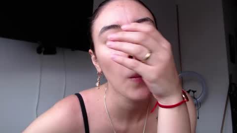 Snapshot of chloe_vahos chatting on 21, 5, 2026 Chloe online show from 21, 5, 2026