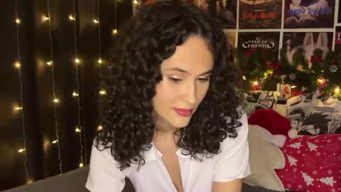 Snapshot of chloechain chatting on 1, 1, 2025 chloe online show from 1, 1, 2025