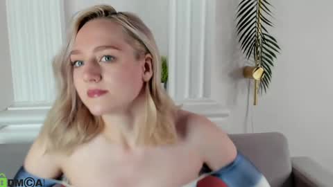 Chloe Deccker online show from 27, 5, 2026