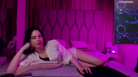 Snapshot of chloefulton chatting on 3, 3, 2025 Chloe Fulton online show from 3, 3, 2025