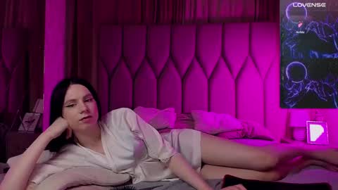 Snapshot of chloefulton chatting on 4, 3, 2025 Chloe Fulton online show from 4, 3, 2025