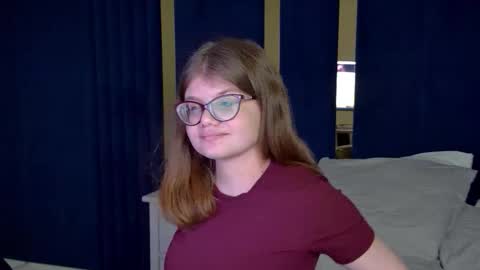 ChloeHalses online show from 12, 1, 2026