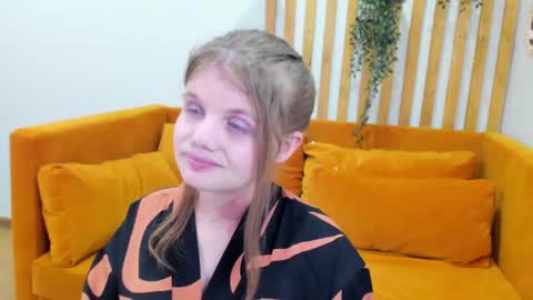 Snapshot of chloehalses chatting on 19, 6, 2026 ChloeHalses online show from 19, 6, 2026