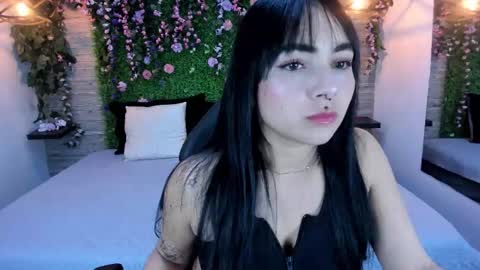 Snapshot of chloeharper1 chatting on 29, 11, 2025 Chloe online show from 29, 11, 2025