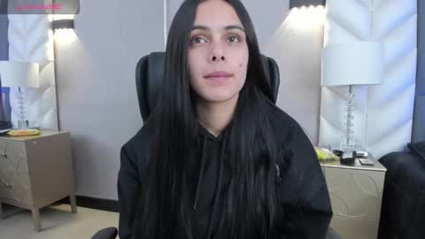  Chloe Harper  online show from 15, 12, 2025