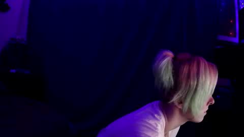 Chloekissxo online show from 6, 11, 2025