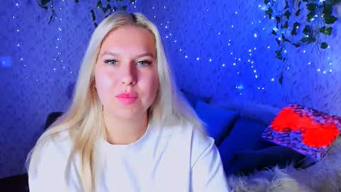 Snapshot of chloericci chatting on 9, 10, 2025 ChloeRicci online show from 9, 10, 2025