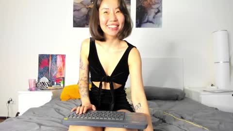 ChloeTaya online show from 4, 4, 2026