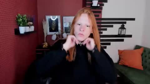 Snapshot of chloevalentinee chatting on 2, 10, 2025 Chloe online show from 2, 10, 2025