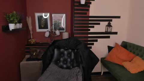 Snapshot of chloevalentinee chatting on 14, 10, 2025 Chloe online show from 14, 10, 2025