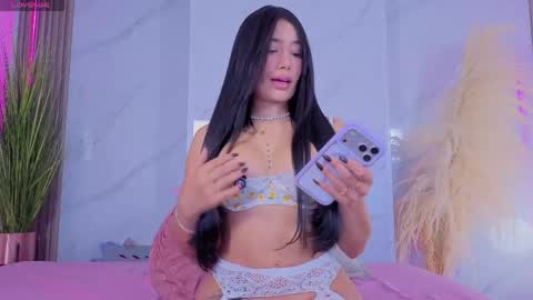 Chlooe online show from 15, 4, 2026