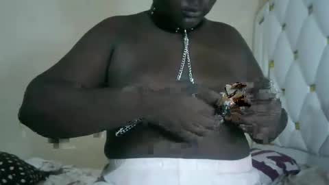 Snapshot of choclate_goddess chatting on 21, 12, 2025 Paula online show from 21, 12, 2025