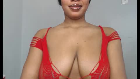 ESTHER online show from 8, 10, 2025