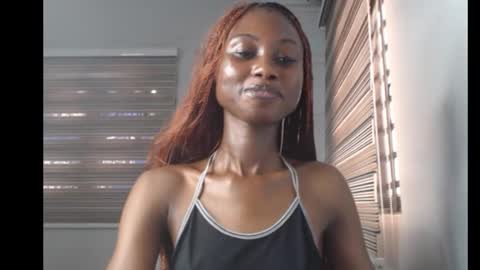 Snapshot of choco_petitqueen chatting on 6, 1, 2026 choco_petitqueen online show from 6, 1, 2026