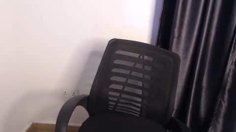 Snapshot of choco_zi chatting on 17, 10, 2025 zi online show from 17, 10, 2025