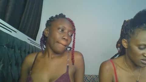 Snapshot of chocobear22 chatting on 5, 11, 2025 chocobear22 online show from 5, 11, 2025