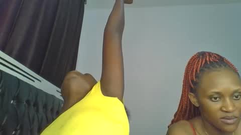 Snapshot of chocobear22 chatting on 3, 12, 2025 chocobear22 online show from 3, 12, 2025