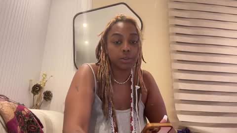 Snapshot of chocolatecakequeen chatting on 2, 12, 2024 ChocolateCakeQueen online show from 2, 12, 2024