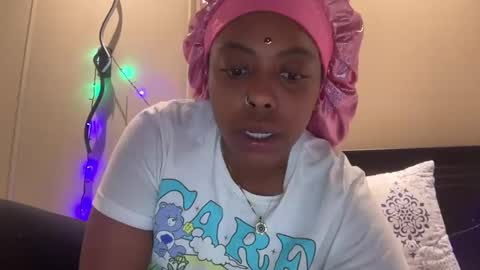 Snapshot of chocolatecakequeen chatting on 31, 12, 2024 ChocolateCakeQueen online show from 31, 12, 2024