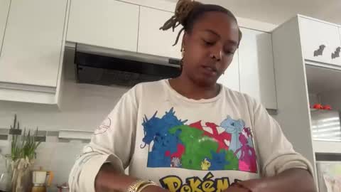 Snapshot of chocolatecakequeen chatting on 27, 10, 2025 ChocolateCakeQueen online show from 27, 10, 2025