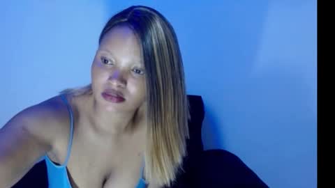 chocolatemilkebony online show from 29, 1, 2025