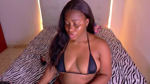 Snapshot of chocoo_dessert chatting on 11, 11, 2025 online show from 11, 11, 2025