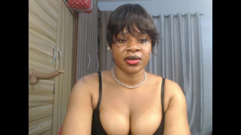 Snapshot of chocox_petitqueen chatting on 6, 7, 2026 ethereal online show from 6, 7, 2026