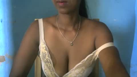 Snapshot of choe03 chatting on 4, 12, 2025 choe03 online show from 4, 12, 2025