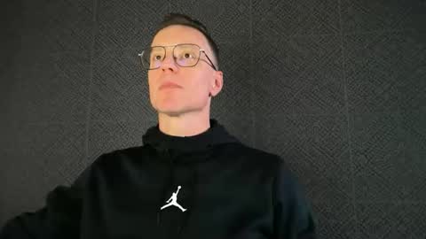 Snapshot of chouffie_81 chatting on 5, 12, 2025 Chouffie online show from 5, 12, 2025