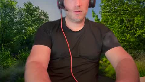 Snapshot of chris2024x chatting on 12, 9, 2025 Christian online show from 12, 9, 2025