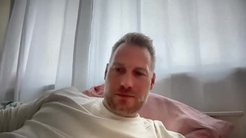 Snapshot of chris2024x chatting on 1, 10, 2025 Christian online show from 1, 10, 2025