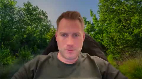 Snapshot of chris2024x chatting on 15, 10, 2025 Christian online show from 15, 10, 2025