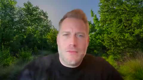 Snapshot of chris2024x chatting on 16, 10, 2025 Christian online show from 16, 10, 2025