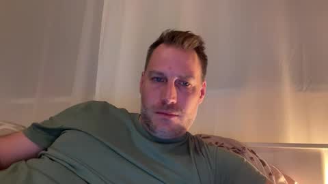 Snapshot of chris2024x chatting on 20, 11, 2025 Christian online show from 20, 11, 2025