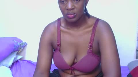 Snapshot of chris_crownie chatting on 18, 12, 2025 chris_crownie online show from 18, 12, 2025