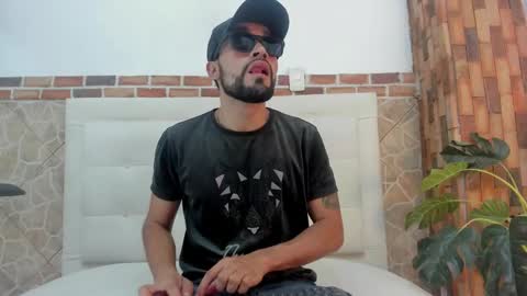 chris_kizz online show from 4, 12, 2024