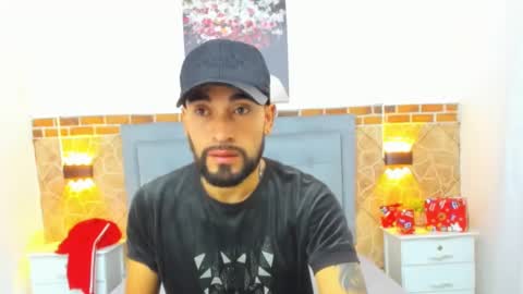 chris_kizz online show from 2, 1, 2025