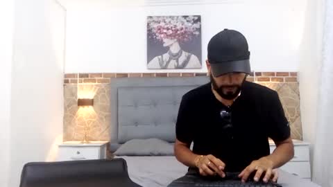 chris_kizz online show from 7, 1, 2025