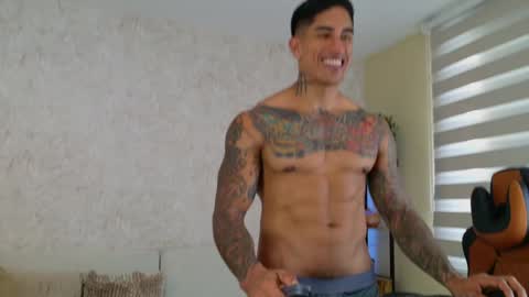 Snapshot of chris_reilly chatting on 7, 12, 2024 chris reilly online show from 7, 12, 2024