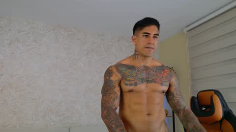 Snapshot of chris_reilly chatting on 21, 12, 2024 chris reilly online show from 21, 12, 2024