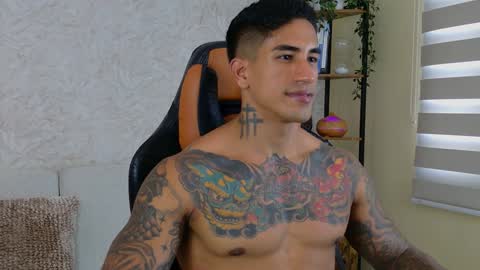 Snapshot of chris_reilly chatting on 22, 12, 2024 chris reilly online show from 22, 12, 2024