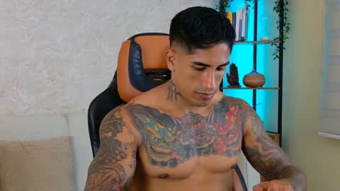 Snapshot of chris_reilly chatting on 31, 1, 2025 chris reilly online show from 31, 1, 2025