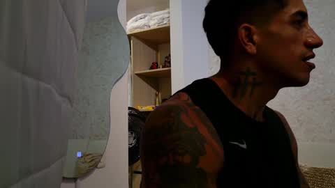 Snapshot of chris_reilly chatting on 5, 2, 2025 chris reilly online show from 5, 2, 2025