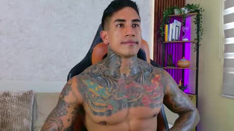 Snapshot of chris_reilly chatting on 28, 9, 2025 chris reilly online show from 28, 9, 2025