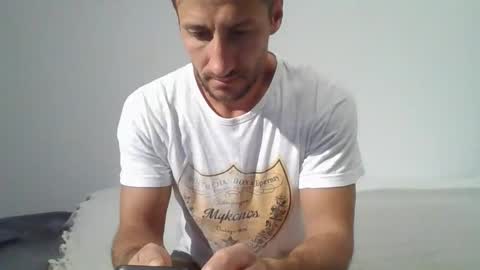 Snapshot of chrisaron chatting on 1, 11, 2025 chrisaron online show from 1, 11, 2025