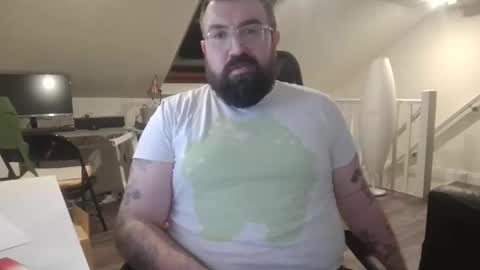 Snapshot of chriscubxxx chatting on 18, 12, 2025 chriscubxxx online show from 18, 12, 2025