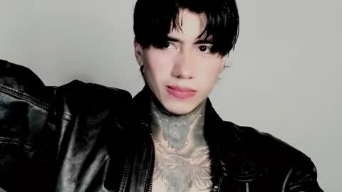 Snapshot of chriss_opp chatting on 10, 11, 2025 CHRIS INDEPENT MODEL online show from 10, 11, 2025