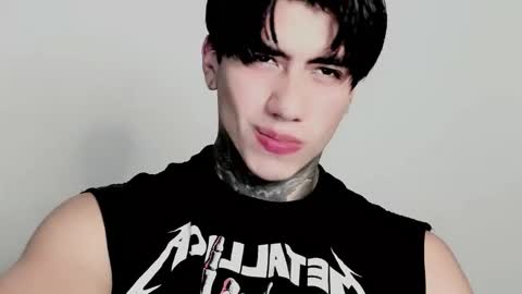 Snapshot of chriss_opp chatting on 12, 11, 2025 CHRIS INDEPENT MODEL online show from 12, 11, 2025