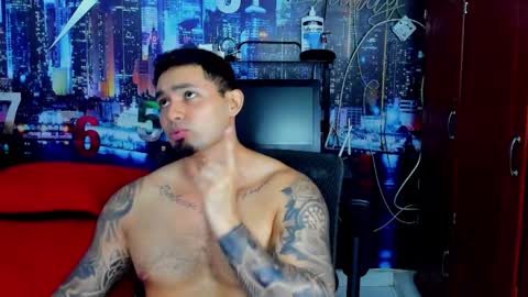 Snapshot of chriss_stewart2 chatting on 18, 12, 2025 Chriss Stewart online show from 18, 12, 2025