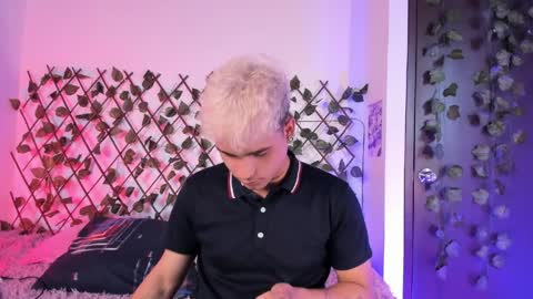 Christian Wang online show from 1, 4, 2026